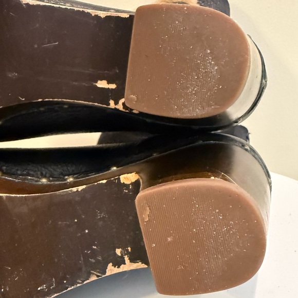 UGG Black and Tan Ankle Boots - Picture 6 of 8